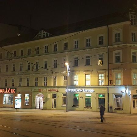 Hostel Folks Bratislava Ngoại thất bức ảnh